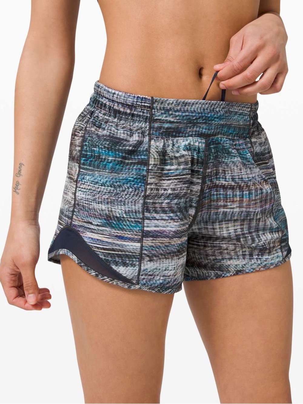 Lululemon Hotty Hot Short *Long 4" - Size 8